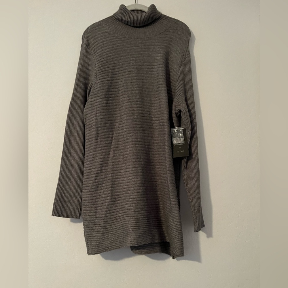 Devotion by Cyrus Sweater - Picture 2 of 7